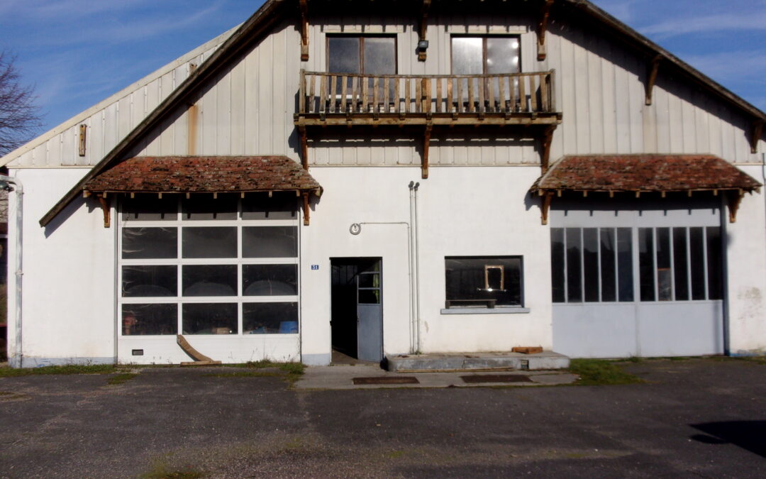 ROUILLY SACEY 10  Longère et hangar